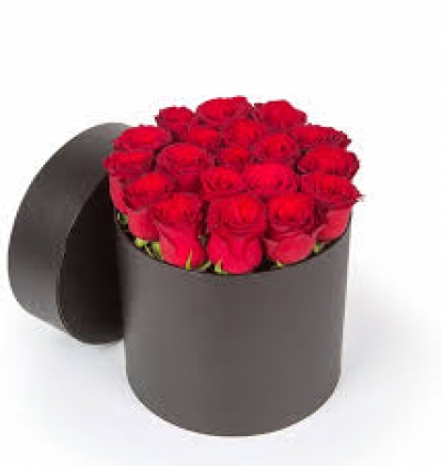 vazoda 12 kırmızı gül arajman Çiçeği & Ürünü Kutuda Gül 