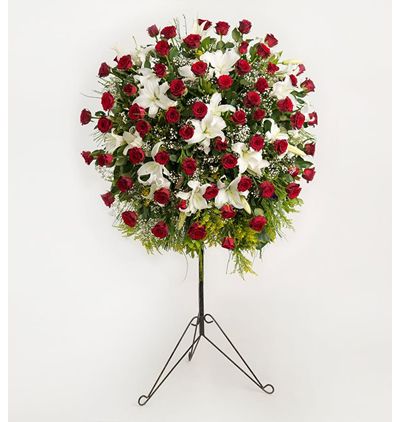 vazoda 12 kırmızı gül Çiçeği & Ürünü Kırmızı Beyaz Aranjman Ferforje 