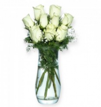 Çerkezköy Çiçek Gönder cam vazoda 9 adet beyaz gül